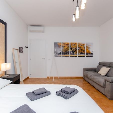 Brown Room Milan Bagian luar foto